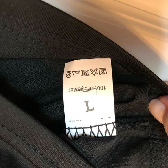 UNBRANDED - L Sz L Sleeveless Black Cropped Tank Top. (runs small). NWOT! - Picture 7 of 12